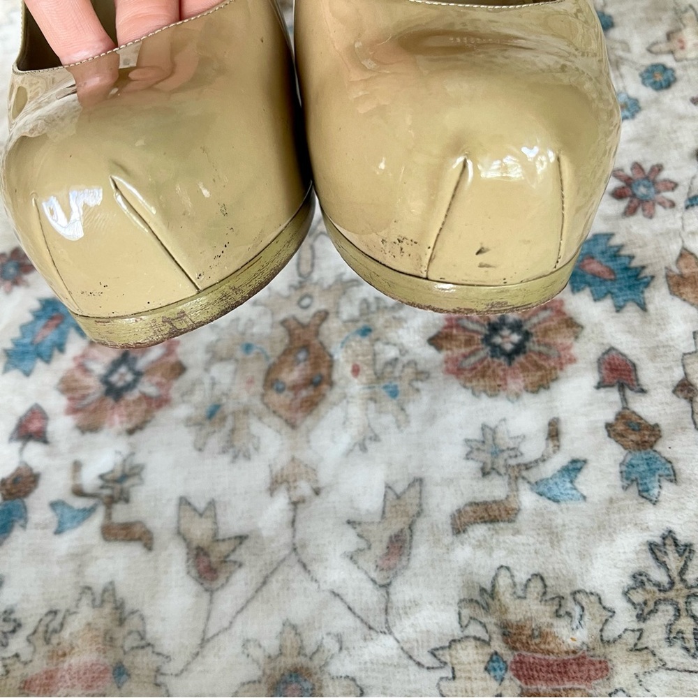 Yves Saint Laurent Tribtoo Tan Patent Heels - Picture 16 of 16